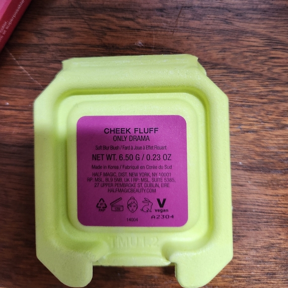 Half Magic Cheek Fluff, colour only drama - Picture 6 of 7